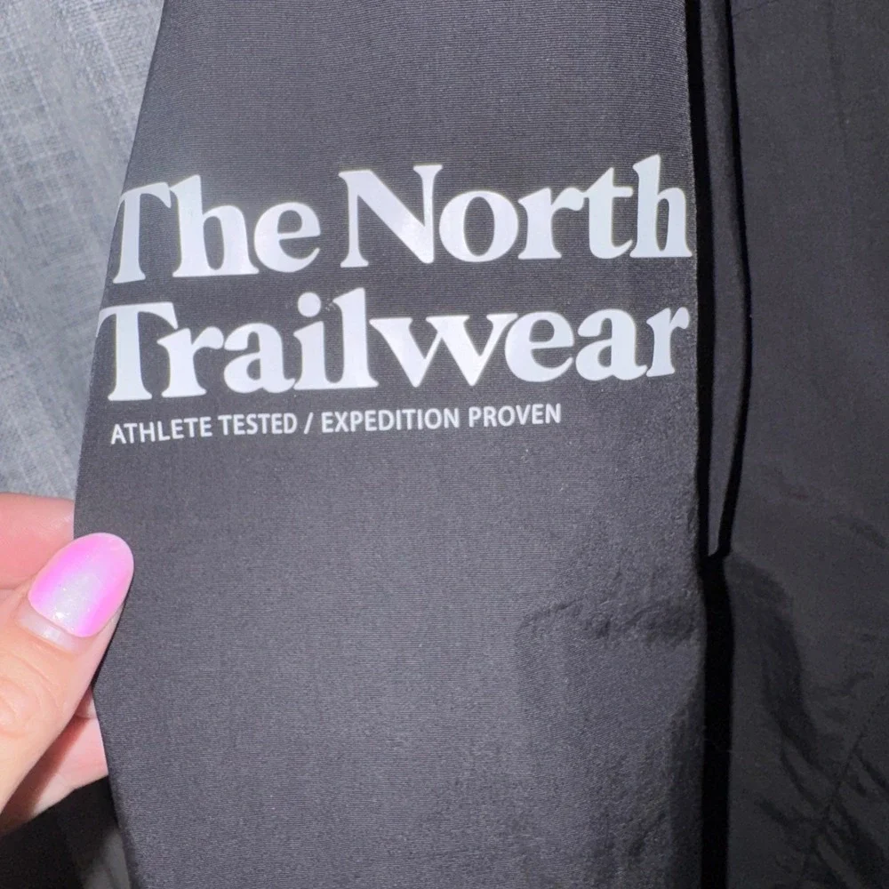 The‎ North Face Trailwear Windbreaker Jacket Medium Gorpcore Graphic Hooded Zip